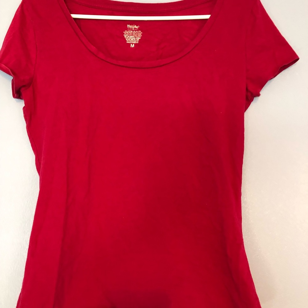 Pink tee